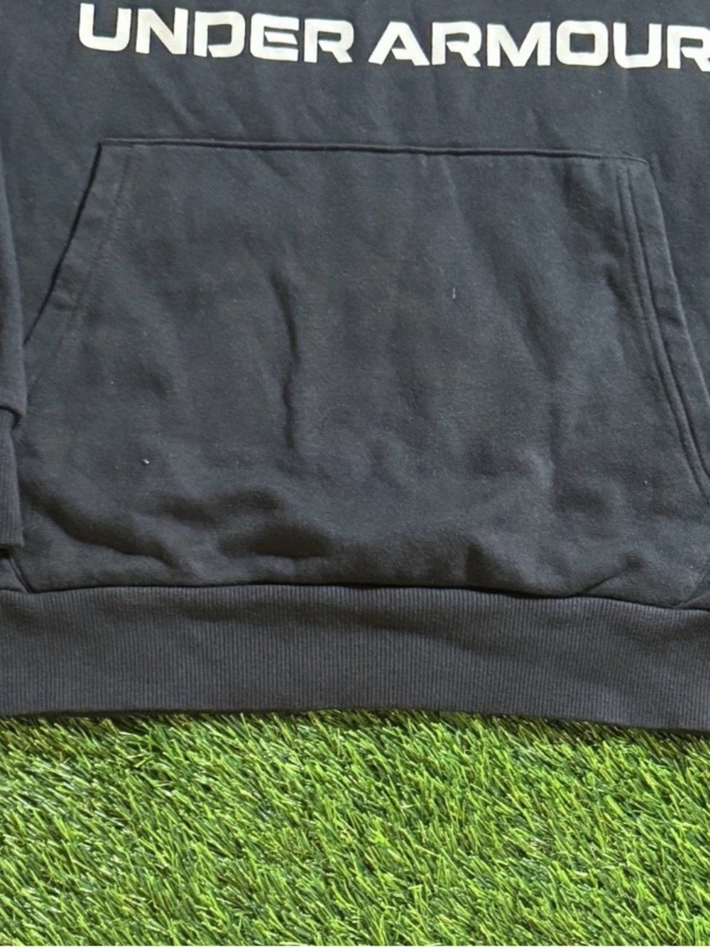 Under Armour Men's Loose Fit
Pullover Hoodie Sweatshirt
Black Size SMALL - Picture 5 of 8